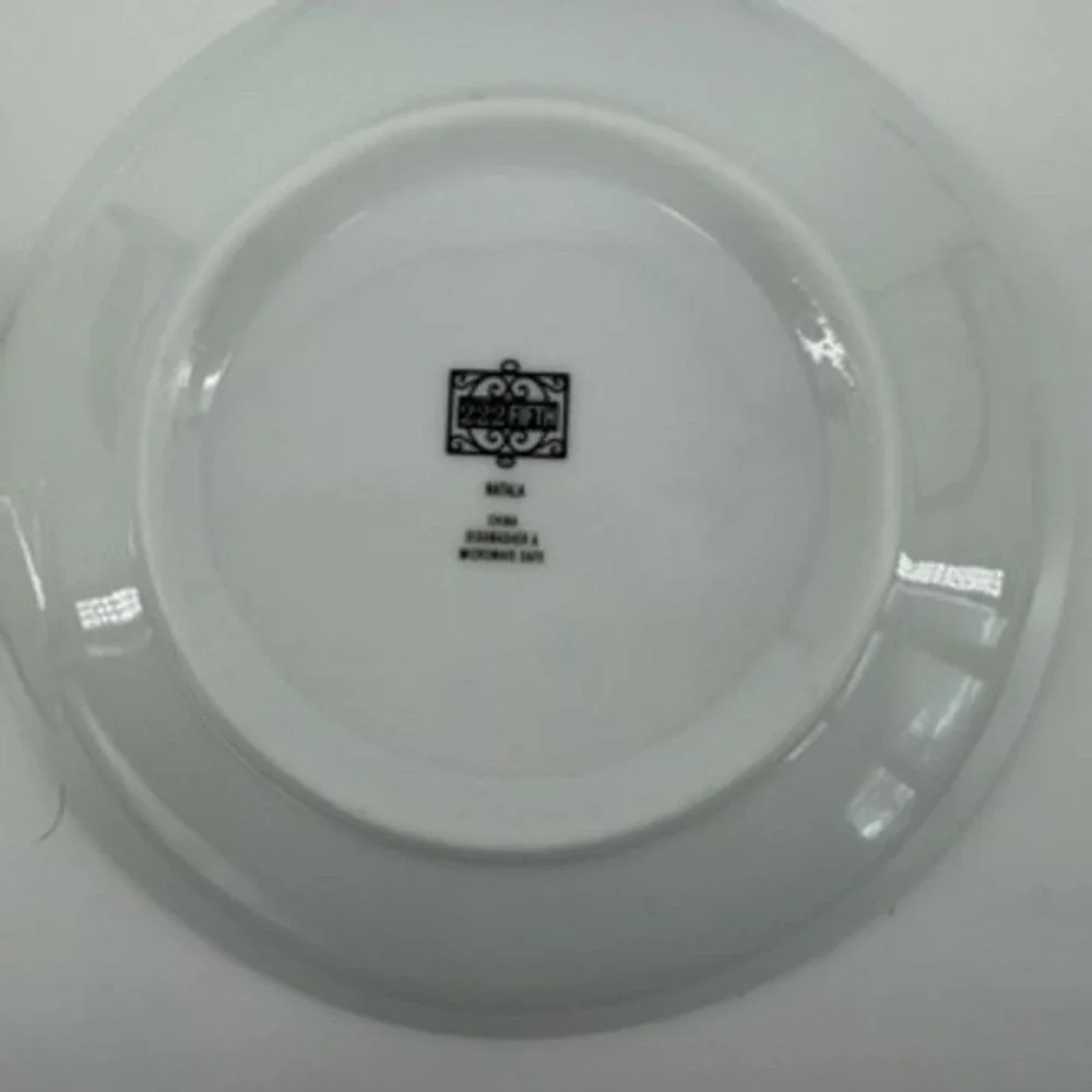 Set of 4 222 Fifth Natala Christmas Holiday Dessert‎ Plates